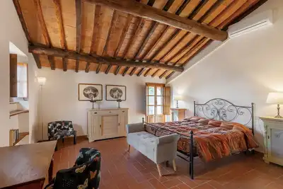 Image de Villa Belvedere avec piscine privée et vue sur Volterra