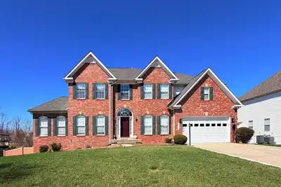 Image de Spacious 4 bd Modern Home with Private Yard & Games