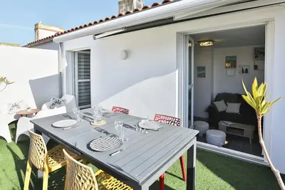 Image de Appartement avec terrasse ensoleillée sur le port Olona