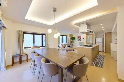 Image de Shinagawa | 3br 120 sq. m. House | Great Airport Access | Blue & Light