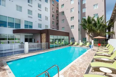 Image de Better Choice for your Vacation! 2 Relaxing Units, Free Shuttle to Airport, Pool