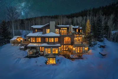 Image de Family Lodge Retreat - Private Concierge Included!