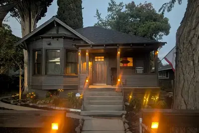 Image de The Crooked Hideout w/Lounge & Game Room!