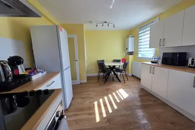 Image de Spacious & Peaceful Apartment in Quiet Residential Area