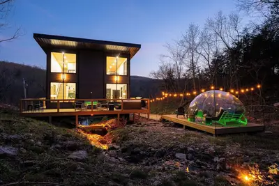 Image de Glass Cabin Over Creek | Hot Tub+Grotto Pool+Dome