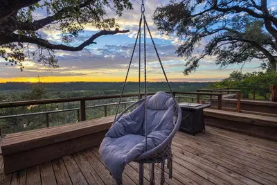 Image de The Hideaway at Stillhouse Hollow: A Cozy 3/3- Breathtaking Sunsets, Belton, Tx