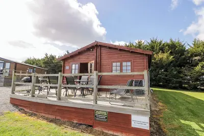 Image de Oak Lodge, pet friendly, with a garden in Offenham