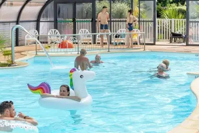 Image de ZEcamping 4 étoiles 500m plage piscine couverte locatif Bbq 16m2