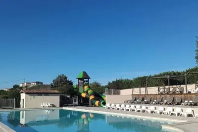 Image de ZEcamping 3 étoiles animé piscine chauffée pet friendly locatif 20m2 5 pers