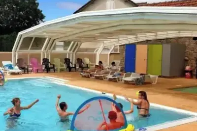 Image de ZEcamping 4 étoiles espace aquatique animations locatif Bbq 40m2