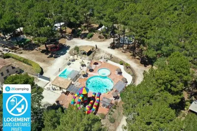 Image de ZEcamping 3 étoiles piscine chauffée toboggans pet friendly tente 26m2