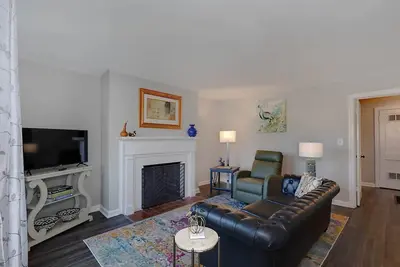 Image de Luxury 2br Near St Francis Hosp