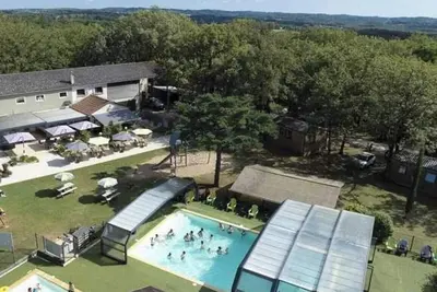 Image de ZEcamping 4* espace aquatique animations tente Bbq 25m2 5 pers