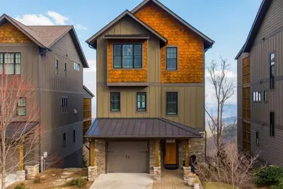 Image de The Lookout at Blue Ridge Mountain Club-amenities, seasonal pool, hot tub, outdoor gas fireplace