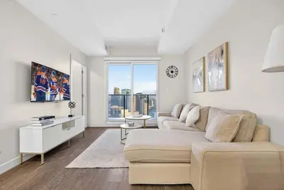 Sky-High Suite | Pool Table | Walk to Rogers