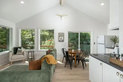 Image de Newly rebuilt 2-bedroom house in Boone for a relaxing getaway