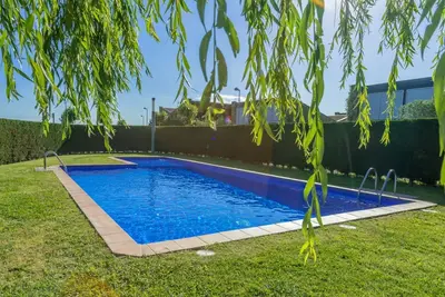 Image de Costabravaforrent Gavarres, für 6 Personen mit Gemeinschaftspool by Interhome