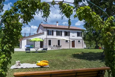 Image de Casale Passalacqua Pesaro by Yohome