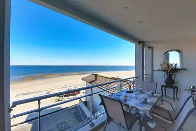 Côte d'Argent by Interhome