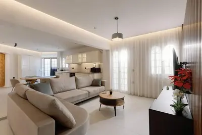 Image de Appartement 'Old Town Luxury 3' avec balcon, Wi-Fi et climatisation