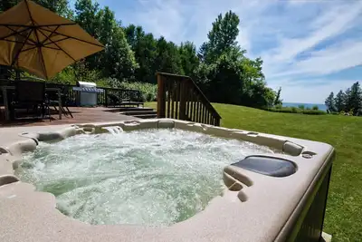 Image de My Lake Paradise Lakefront Hottub