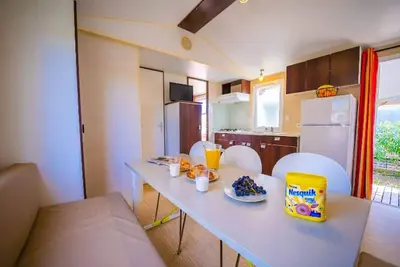 Mobil home, animaux admis, clim - 6 pers.