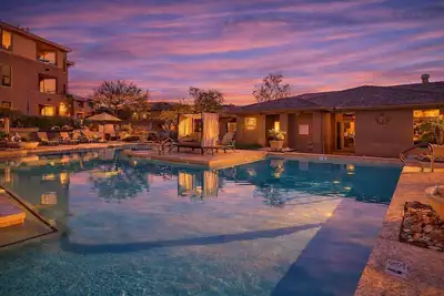 Image de Indigo-Communal Pool, Hot Tub, Gym & Movie Theater