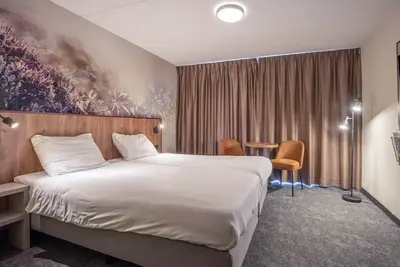 Image de Peaceful Retreat: Cycling, Nature Trails, Sauna and Indoor Pool - 2 Units