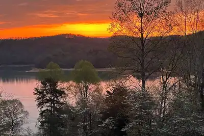 Image de Newly renovated 4b, 4ba in Deerfield - Interior pics will be posted soon!