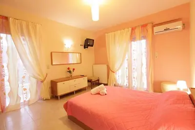 Image de Bussiness Maisonette Getaway, 5 min from the beach