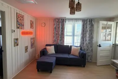 Image de ​La Bella Vita Beach House at Salisbury Beach.