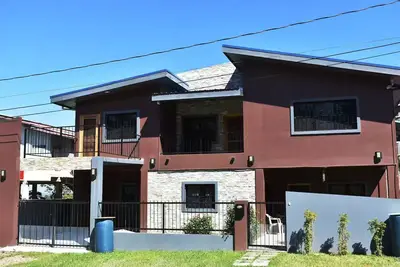 Lucina's Spacious 3br with Yard and Backup Generator - Lower Level