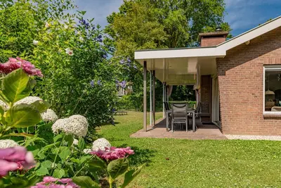 Image de Bungalow près plage avec jardin & terrasse