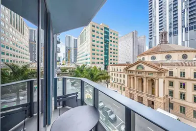 Image de Heart of Downtown - Cozy 1-Br with Skyline Views