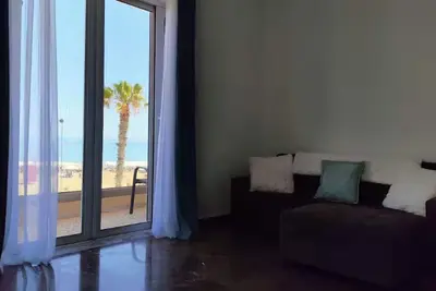 Image de 2-bedroom seafront apartment in Rethymno city center - 50m from the beach!