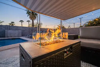 Image de Desert Diamond - Scottsdale 4 Br, Pool, Fire Pit, Ping Pong and games