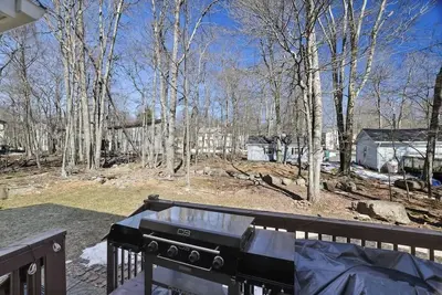 Image de Sleeps 12 • Game Rm • Near Top Pocono Attractions