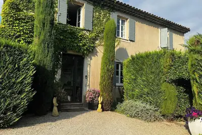 Image de House Sleeps 8 with Pool and Parking