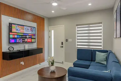 Image de Tranquil Contemporary Vacation Suite