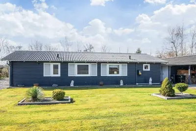 Image de Maison avec poêle à bois et annexe