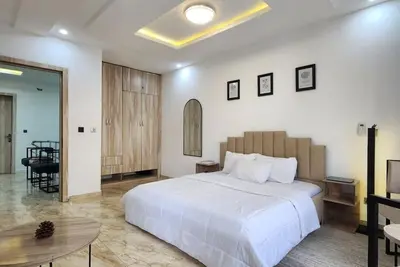 Image de Modern 2-bedroom Duplex with 24/7 Power + Free Unlimited Wi-Fi
