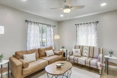 Image de Quiet Yuma Retreat w/ Hot Tub & Spacious Backyard