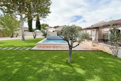 Image de L’OUSTAÙ, au coeur de la Provence, à côté des Baux et Saint Rémy de Provence