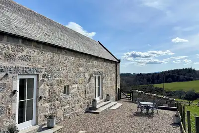 Image de Peaceful self-contained rural steading with private garden & beautiful views