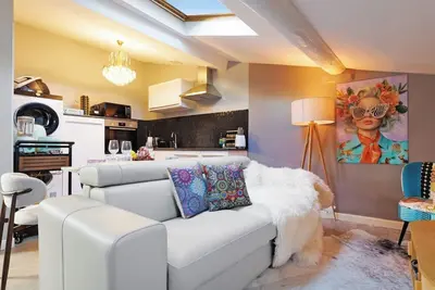 Image de 50 m palais des festivals #Croisette #plage #centre-ville de Cannes #Palais