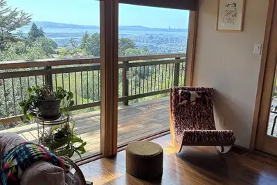 Image de Spacious 3-bedroom forest retreat with Ac in the Oakland Hills