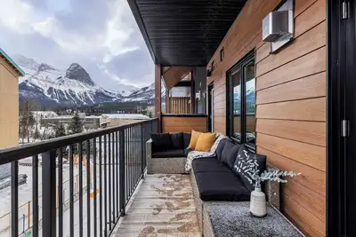 Image de Ascent Luxe Retreat | Brand-New 2br