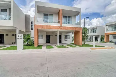 Image de Modern villa in a quiet location with strong WiFi, Ac, pool & garden