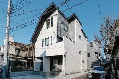 Image de Free parkingDisney 30 min. from inside overlooking Sky TreeDisney 30 min. from Ueno 26 min. from Shinjuku 29 min. from Akihabara 18 min. from Asakusa 25 min. from direct airport connectionHaneda 56 min. from Narita 66 min. from Narita