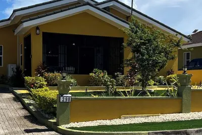 Image de Cozy 2-bedroom house in peaceful Florence Hall Village with Ac